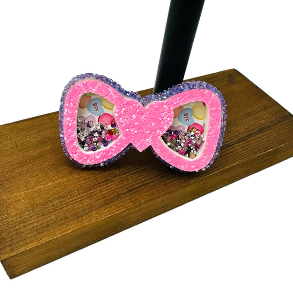 Middle Heart Bow-tie 2 in 1 Shaker Die